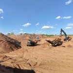 Как правильно хранить и перевозить песок карьерный